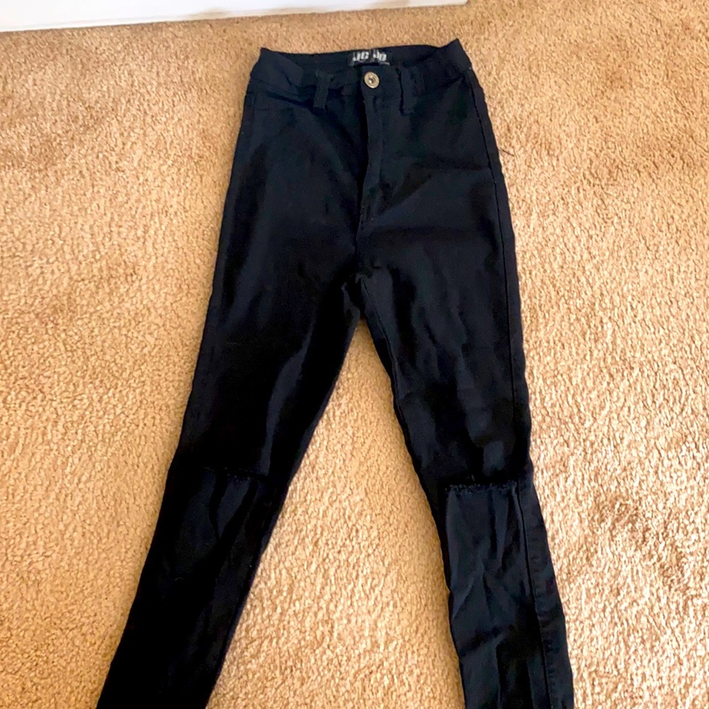 Black JC and JQ skinny jeans size SMALL